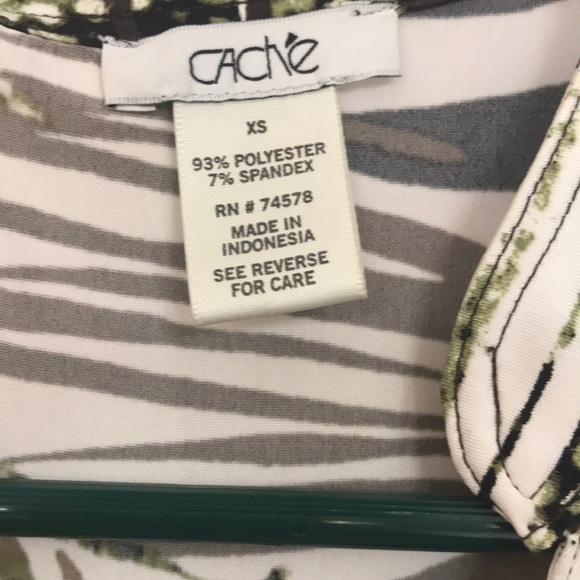 Cache silky cap sleeve blouse plus FREE TOTE! - Picture 3 of 4